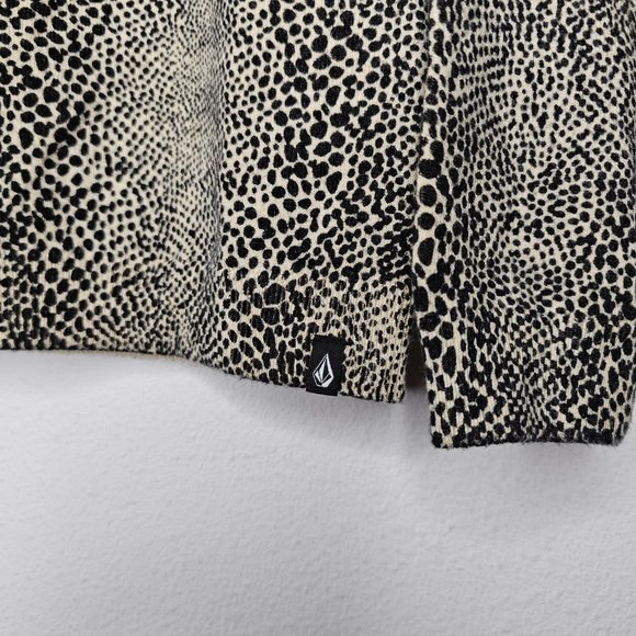 NWT Volcom Girl's Black/Tan Sweater Size (Multiple Sizes) - Picture 2 of 6